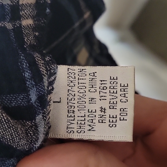 Plaid button up shirt - Picture 3 of 7